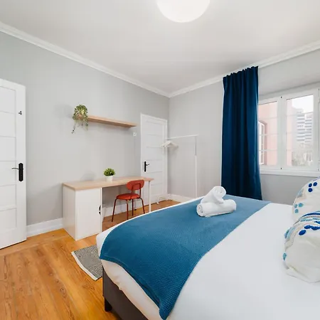 بيت ضيافة Entrecampos 3 L Comfort Stay, Fast Wifi, Steps To Metro, Near Campo Grande Park Lisboa
